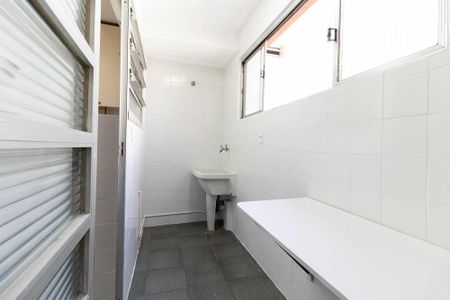 Apartamento para alugar com 75m², 2 quartos e 1 vaga Apartamento para alugar com 75m², 2 quartos e 1 vagaLavanderia