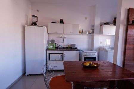 Cozinha e Área de Serviço de kitnet/studio para alugar com 1 quarto, 29m² em Vila São José, Taubaté