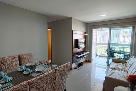 Sala de apartamento para alugar com 3 quartos, 73m² em Barra Olímpica, Rio de Janeiro