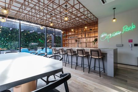 Studio à venda com 27m², 1 quarto e sem vaga Studio à venda com 27m², 1 quarto e sem vagaÁrea comum - Salão de festas