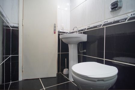 Banheiro de kitnet/studio à venda com 1 quarto, 41m² em Centro, São Leopoldo