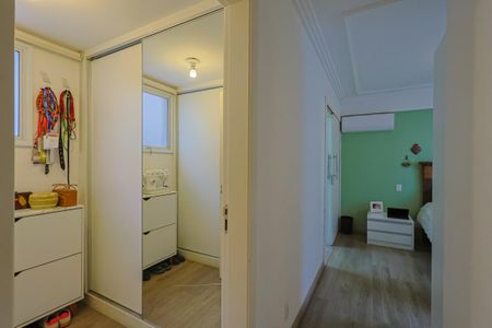 Apartamento à venda com 227m², 4 quartos e 3 vagas Apartamento à venda com 227m², 4 quartos e 3 vagasSuíte