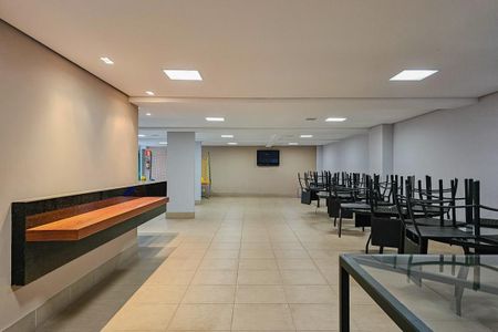 Apartamento à venda com 227m², 4 quartos e 3 vagas Apartamento à venda com 227m², 4 quartos e 3 vagasÁrea comum - Salão de festas