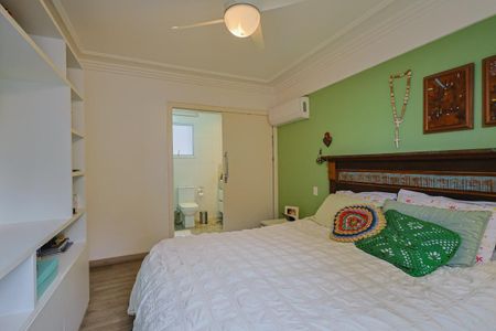 Apartamento à venda com 227m², 4 quartos e 3 vagas Apartamento à venda com 227m², 4 quartos e 3 vagasSuíte