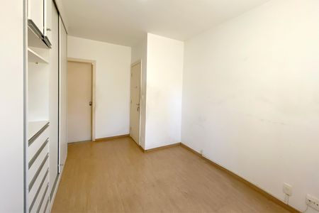 Apartamento à venda com 274m², 4 quartos e 3 vagas Apartamento à venda com 274m², 4 quartos e 3 vagasSuíte 1