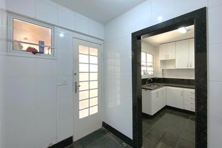 Apartamento à venda com 274m², 4 quartos e 3 vagas Apartamento à venda com 274m², 4 quartos e 3 vagasÁrea de Serviço