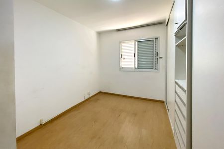 Apartamento à venda com 274m², 4 quartos e 3 vagas Apartamento à venda com 274m², 4 quartos e 3 vagasSuíte 1