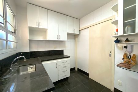 Apartamento à venda com 274m², 4 quartos e 3 vagas Apartamento à venda com 274m², 4 quartos e 3 vagasCozinha