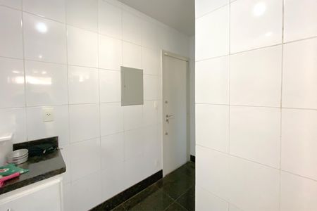 Apartamento à venda com 274m², 4 quartos e 3 vagas Apartamento à venda com 274m², 4 quartos e 3 vagasÁrea de Serviço