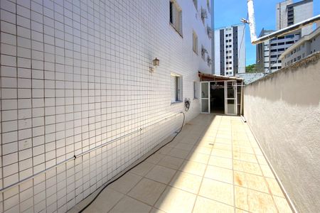 Apartamento à venda com 274m², 4 quartos e 3 vagas Apartamento à venda com 274m², 4 quartos e 3 vagasArea privativa 2