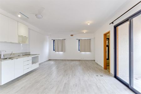 Apartamento à venda com 1 quarto, 45m² em Santo Amaro, São Paulo