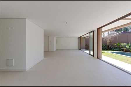 Casa à venda com 4 quartos, 703m² em Jardim dos Estados, São Paulo