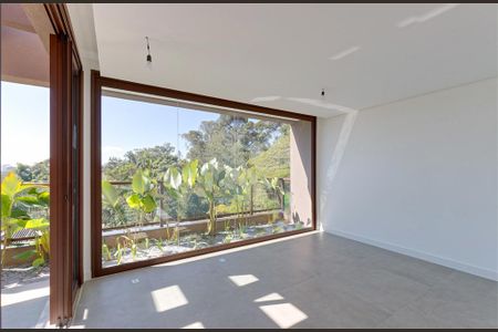 Casa à venda com 4 quartos, 703m² em Jardim dos Estados, São Paulo