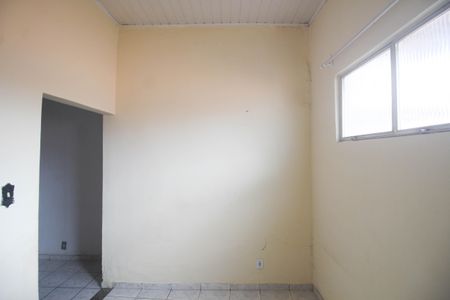 Quarto de casa para alugar com 1 quarto, 50m² em Manoel Reis I, Nilópolis