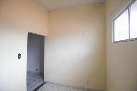 Quarto de casa para alugar com 1 quarto, 50m² em Manoel Reis I, Nilópolis