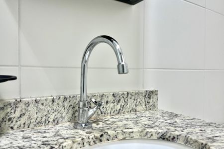 Banheiro Social de kitnet/studio para alugar com 1 quarto, 24m² em Vila Clementino, São Paulo