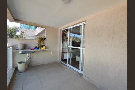 Apartamento à venda com 90m², 3 quartos e 2 vagasVaranda