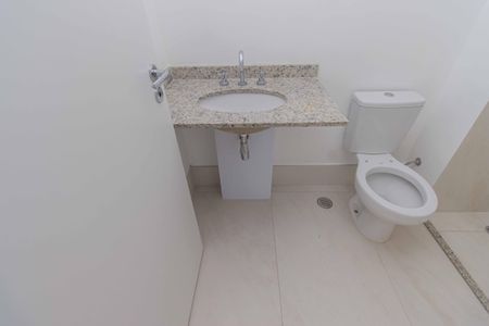 Apartamento à venda com 73m², 2 quartos e 1 vaga Apartamento à venda com 73m², 2 quartos e 1 vagaBanheiro