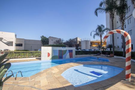 Apartamento à venda com 50m², 2 quartos e 1 vaga Apartamento à venda com 50m², 2 quartos e 1 vagaÁrea comum - Piscina