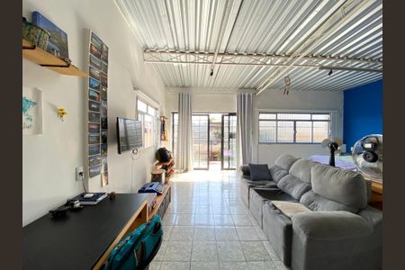 Sala de casa para alugar com 1 quarto, 90m² em Piedade, Rio de Janeiro