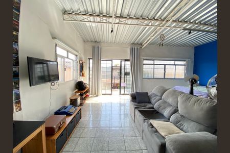 Sala de casa para alugar com 1 quarto, 90m² em Piedade, Rio de Janeiro
