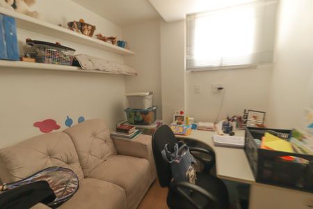 Apartamento à venda com 132m², 3 quartos e 2 vagas Apartamento à venda com 132m², 3 quartos e 2 vagasEscritório