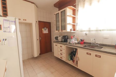 Apartamento à venda com 132m², 3 quartos e 2 vagas Apartamento à venda com 132m², 3 quartos e 2 vagasCozinha