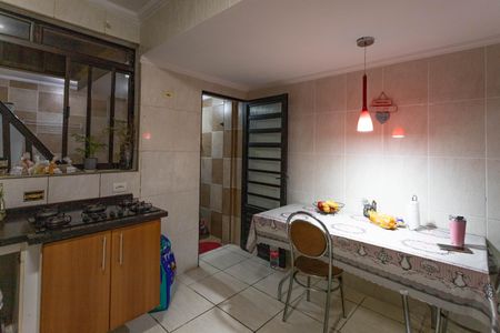 Casa à venda com 132m², 2 quartos e 2 vagas Casa à venda com 132m², 2 quartos e 2 vagasCozinha