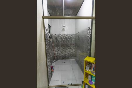 Casa à venda com 132m², 2 quartos e 2 vagas Casa à venda com 132m², 2 quartos e 2 vagasBanheiro