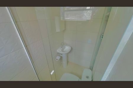 Banheiro de casa para alugar com 1 quarto, 50m² em Jardim Rosa de Franca, Guarulhos