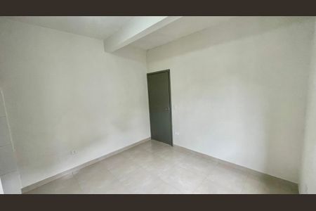 Quarto de casa para alugar com 1 quarto, 50m² em Jardim Rosa de Franca, Guarulhos