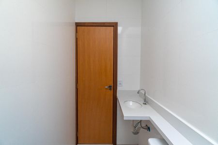 Casa à venda com 125m², 3 quartos e 2 vagasBanheiro Social