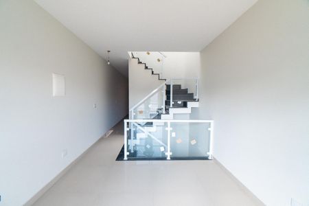 Sala de casa à venda com 3 quartos, 125m² em Cidade Domitila, São Paulo