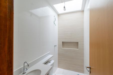 Casa à venda com 125m², 3 quartos e 2 vagasBanheiro Social