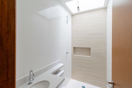 Casa à venda com 125m², 3 quartos e 2 vagasBanheiro da Suíte