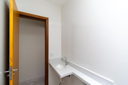 Casa à venda com 125m², 3 quartos e 2 vagasBanheiro Social