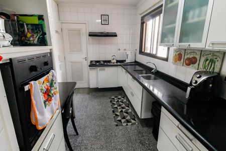 Apartamento à venda com 150m², 3 quartos e 3 vagasCozinha