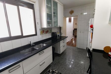 Apartamento à venda com 150m², 3 quartos e 3 vagasCozinha