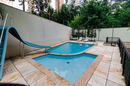 Apartamento à venda com 150m², 3 quartos e 3 vagasÁrea comum - Piscina