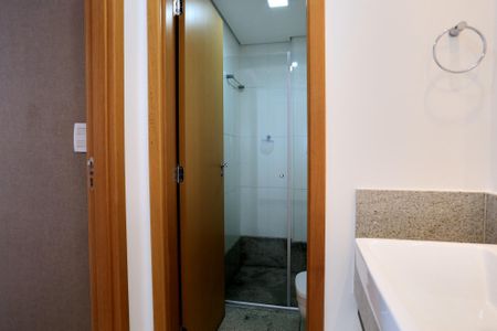 Studio à venda com 29m², 1 quarto e 1 vaga Studio à venda com 29m², 1 quarto e 1 vagaBanheiro