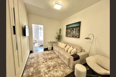 Apartamento à venda com 44m², 2 quartos e sem vaga Apartamento à venda com 44m², 2 quartos e sem vagaSala