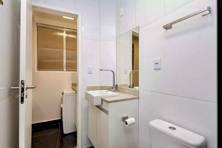 Apartamento à venda com 44m², 2 quartos e sem vaga Apartamento à venda com 44m², 2 quartos e sem vagaBanheiro