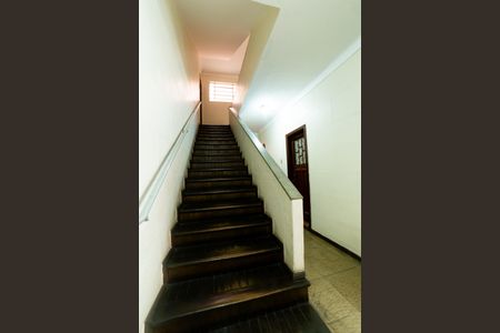 Apartamento à venda com 70m², 4 quartos e sem vagaEscada