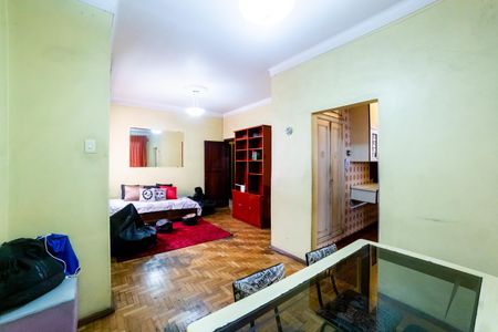 Apartamento à venda com 70m², 4 quartos e sem vagaSala