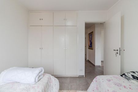 Apartamento à venda com 140m², 3 quartos e 2 vagasQuarto 1
