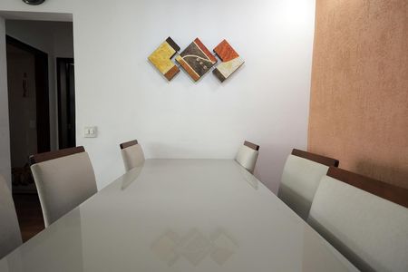 Apartamento à venda com 70m², 2 quartos e 1 vaga Apartamento à venda com 70m², 2 quartos e 1 vagaSala de Jantar