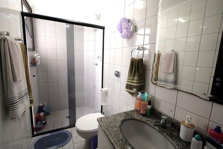 Apartamento à venda com 70m², 2 quartos e 1 vaga Apartamento à venda com 70m², 2 quartos e 1 vagaBanheiro Social