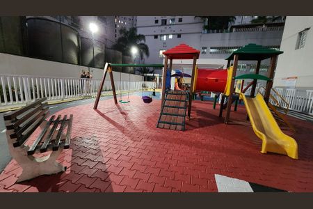 Apartamento para alugar com 64m², 2 quartos e 1 vaga Apartamento para alugar com 64m², 2 quartos e 1 vagaÁrea comum - Playground