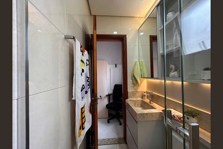 Casa de condomínio à venda com 117m², 2 quartos e 2 vagasBanheiro da Suíte 1