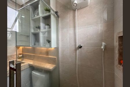 Casa de condomínio à venda com 117m², 2 quartos e 2 vagasBanheiro da Suíte 2